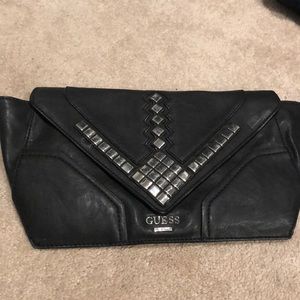 Black clutch